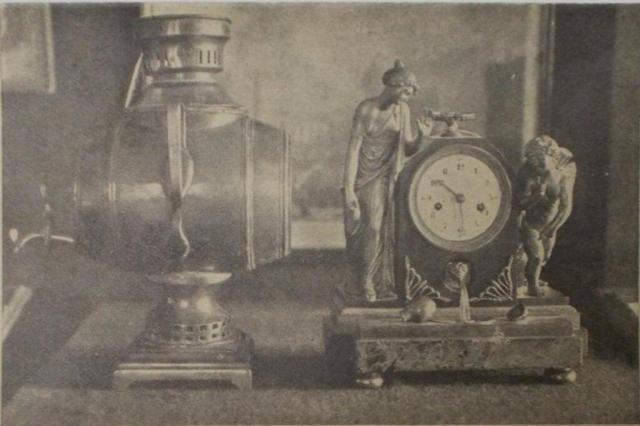 IMG_ часы М. И. Кутузова Kutuzov table clock.jpg