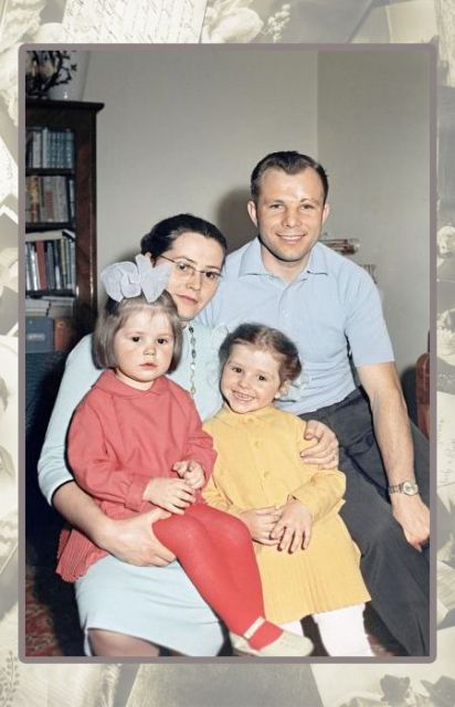 12Gagarin.jpg